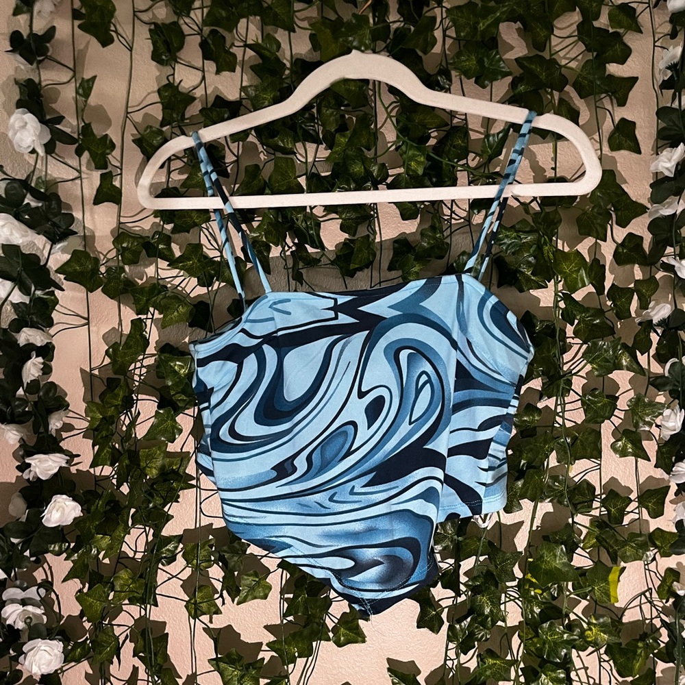 BLUE BACKLESS CROP TOP